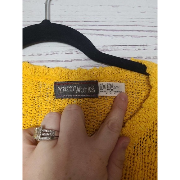 YarnWorks Yellow Open Knit Long Sleeve Pullover Sweater Womans Size Medium - Picture 4 of 4